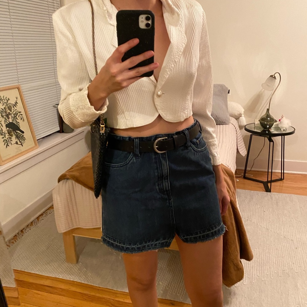 White vintage crop top